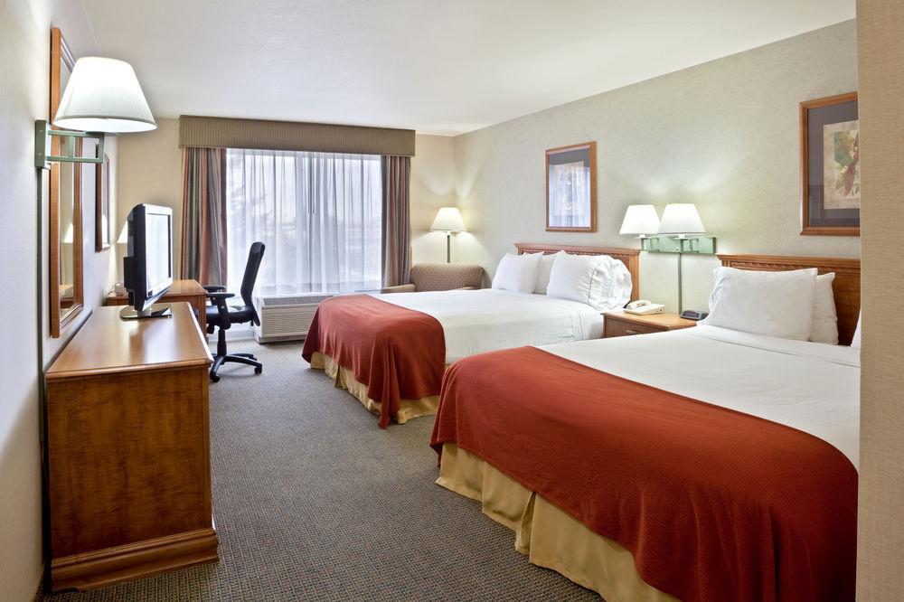 Holiday Inn Express Hotel & Suites Idaho Falls, An Ihg Hotel Room photo
